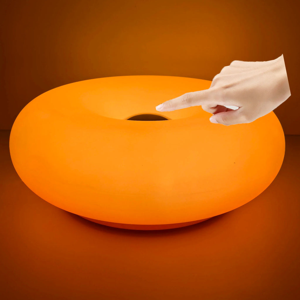 Beignet table lamp