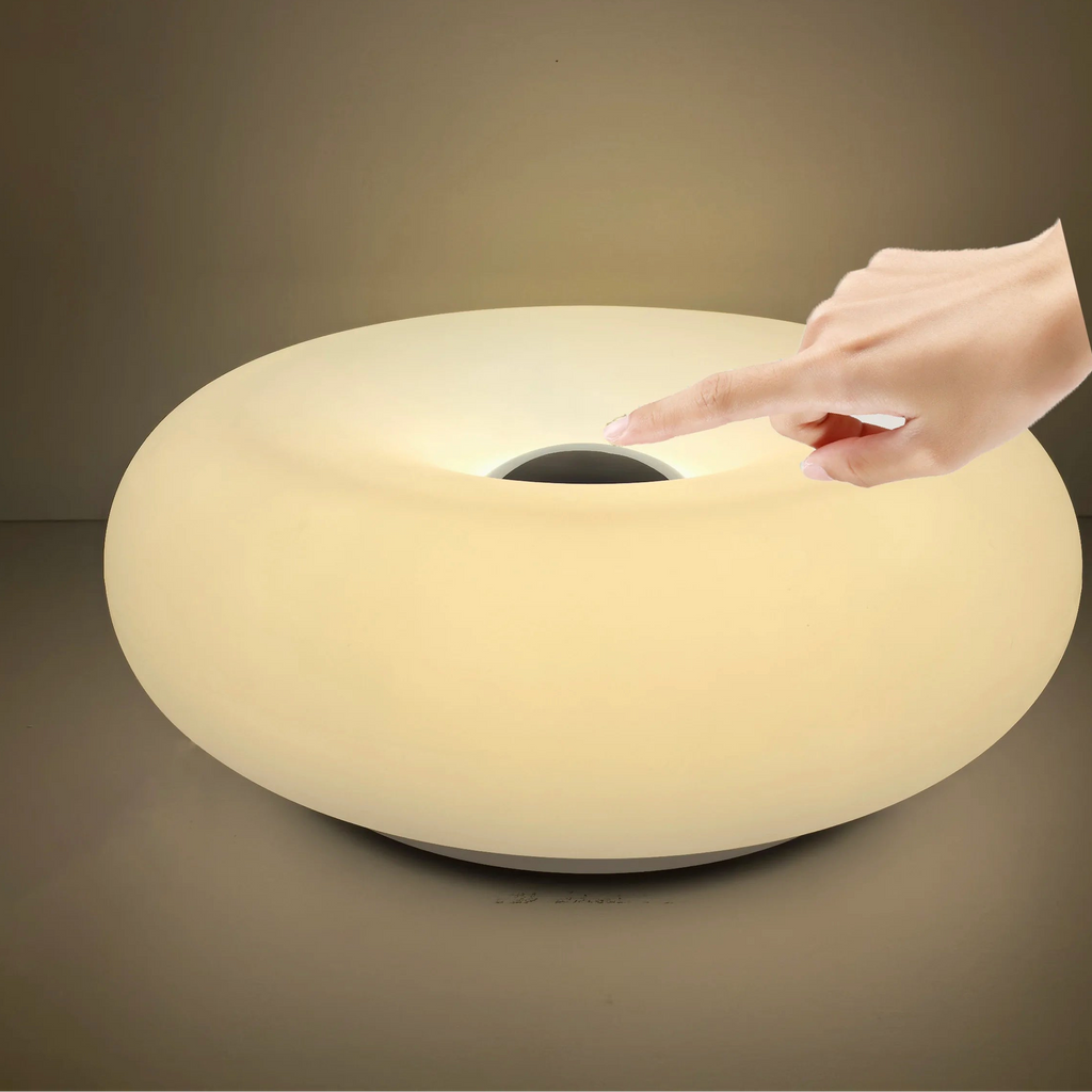 Beignet table lamp