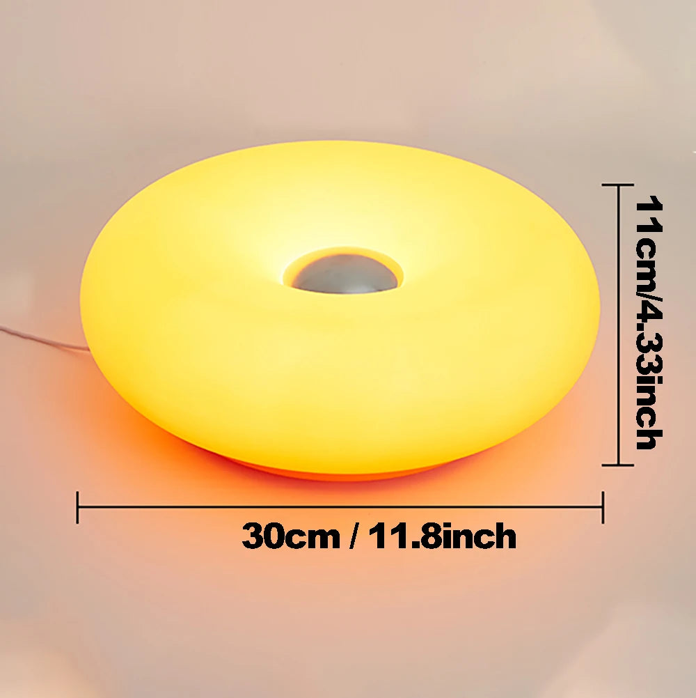 Beignet table lamp