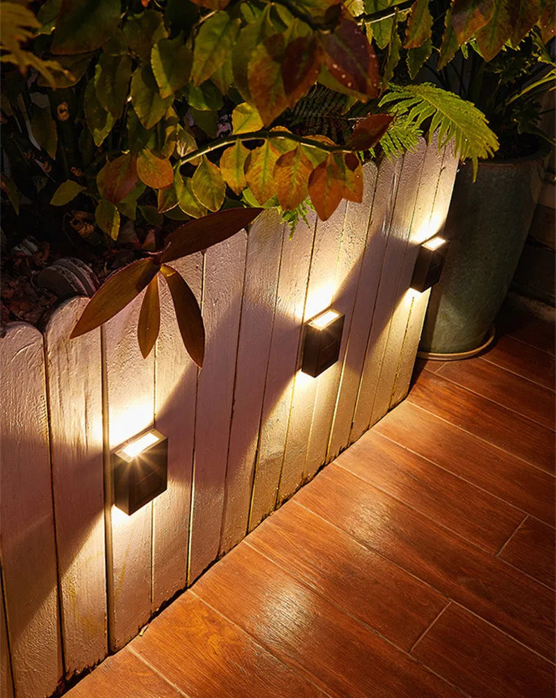Solana Outdoor Solar Lamp